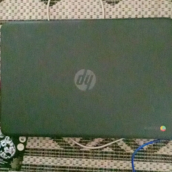 HP Intel Inside Energystar Touchscreen Chromebook - Picture 5 of 9